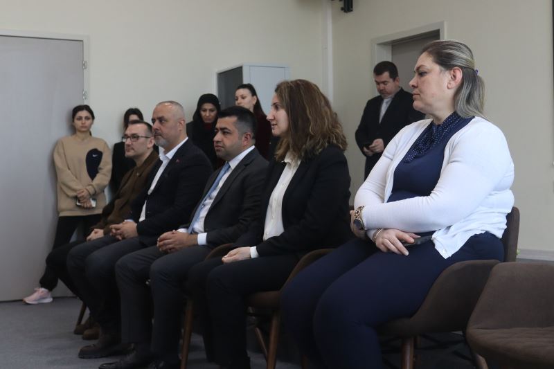 İZMİT BELEDİYESİNDEN YAŞLILARA SAYGI HAFTASINDA İZMİT’İN ÇINARLARINA ANLAMLI ZİYARET