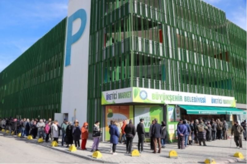 ÜRETİCİ MARKETLERDE YEREL TOHUM KUYRUĞU