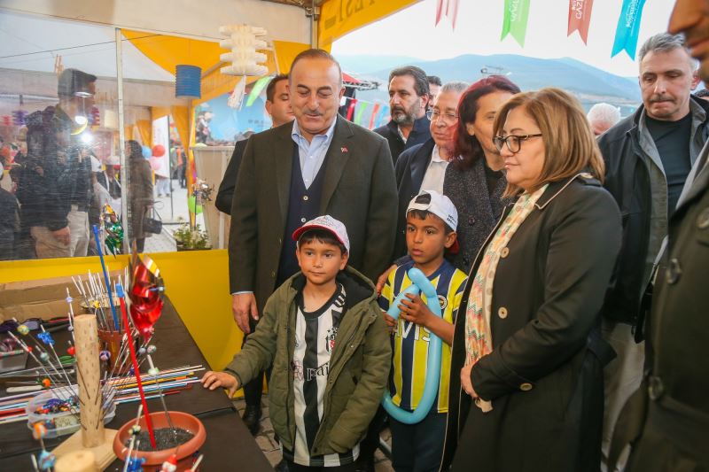 GAZİANTEP BÜYÜKŞEHİR, ŞEHİR MERKEZİ İLE NURDAĞI VE İSLAHİYE’DE RAMAZAN SOKAKLARI KURDU