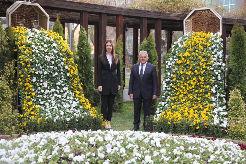 AK Parti Genel Başkan Yardımcısı Karaaslan’dan Başkan Büyükkılıç’a Ziyaret