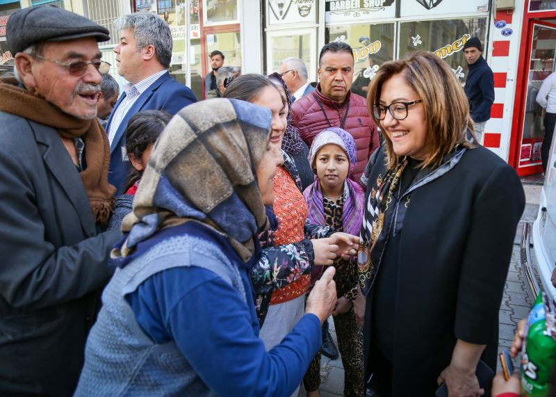 BAŞKAN FATMA ŞAHİN, BARAK MAHALLESİNİ ZİYARET ETTİ