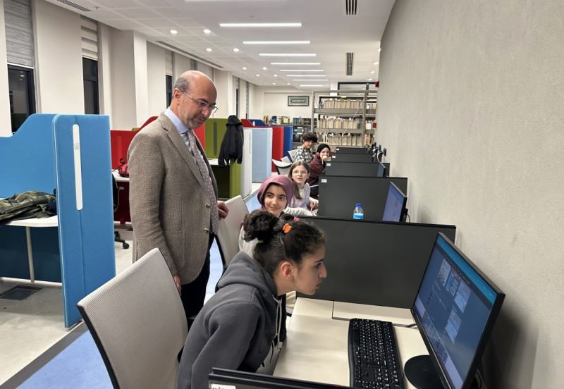 Başkan Pekyatırmacı Kütüphane Haftasını Kutladı SELÇUKLU BELEDİYESİ KÜTÜPHANECİLİK FAALİYETLERİYLE ÖRNEK OLMAYA DEVAM EDİYOR