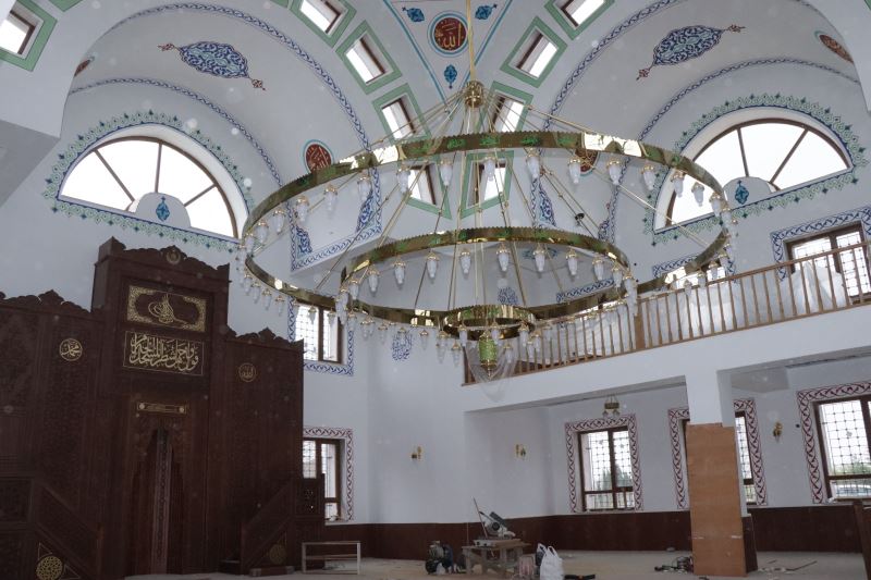 İZMİT BELEDİYESİNİN YAPIMINI ÜSTLENDİĞİ TEPEBAŞI MERKEZ CAMİİ’NDE SONA DOĞRU