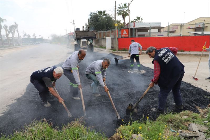 KARADUVAR MAHALLESİ’NİN YOLLARI VE SOKAKLARI YENİLENİYOR