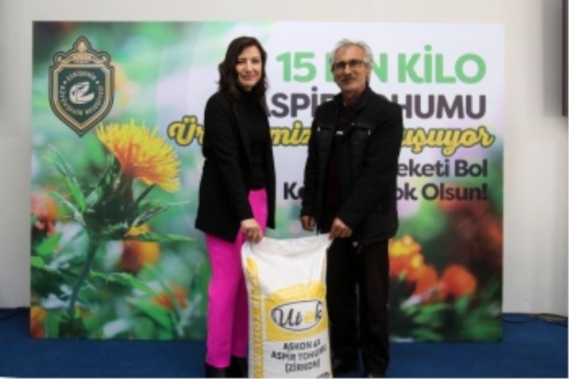BÜYÜKŞEHİR’DEN ÇİFTÇİLERE ASPİR TOHUMU DESTEĞİ