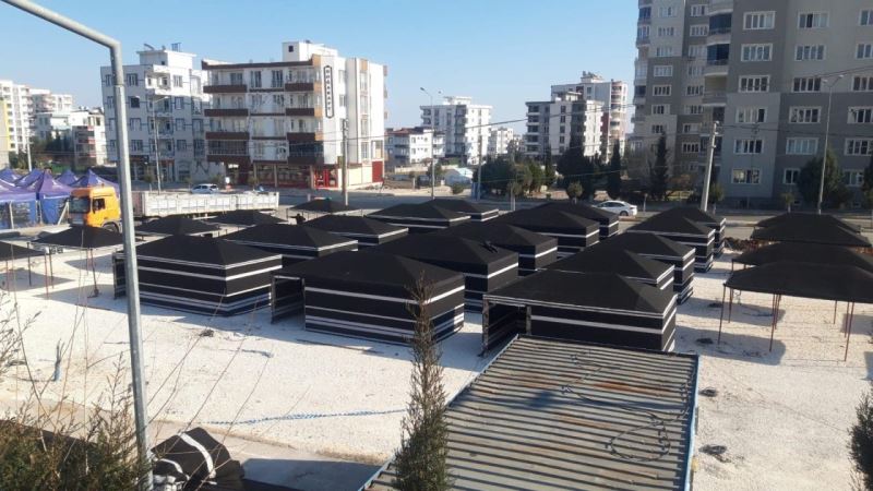 HAYDİ İZMİT! DEPREMZEDE KARDEŞLERİMİZ ÇADIR DESTEKLERİNİZİ BEKLİYOR