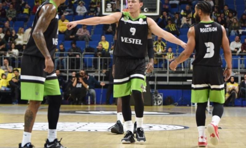 Potanın Tarzanlarının Fenerbahçe Karşısındaki Mücadelesi Alkış Aldı