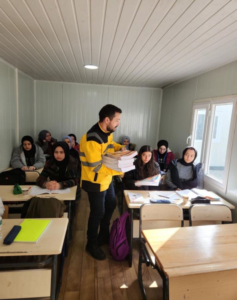 Büyükşehir’den 3 bin yardımcı kitap