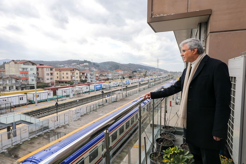 Sakarya Kardeşlik Kenti için ilk konteynerler İskenderun’a yola çıktı