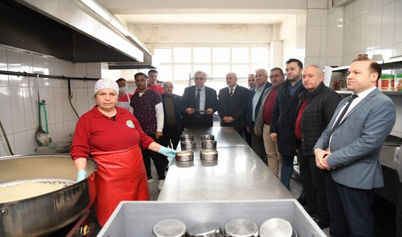 Aşevi 1. yılında yaklaşık 60 bin öğün yemeği ihtiyaç sahiplerine ulaştırdı