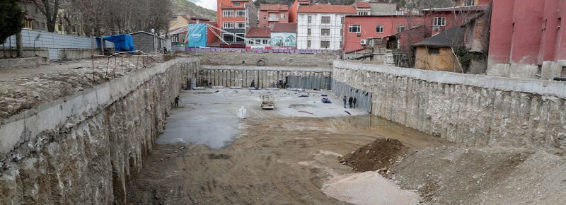 30 AĞUSTOS İŞ MERKEZİ’NİN TEMELİNDE YALITIM ÇALIŞMASI
