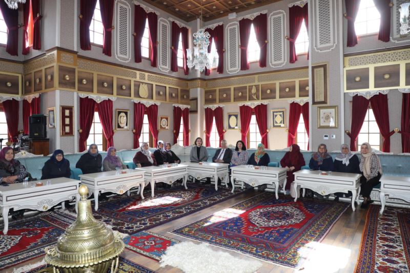 YUNUSEMRE KADINLARA KANSER TARAMASI YAPIYOR