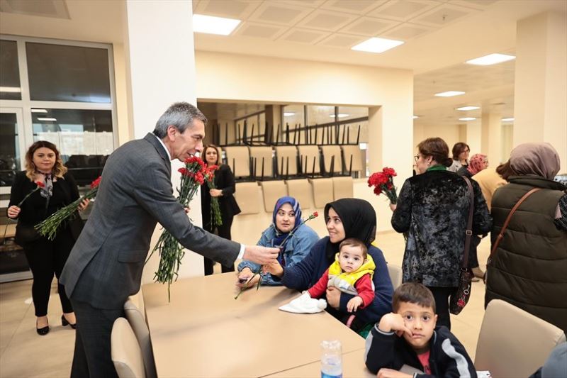Kadın Meclisi, depremzede kadınları yalnız bırakmadı