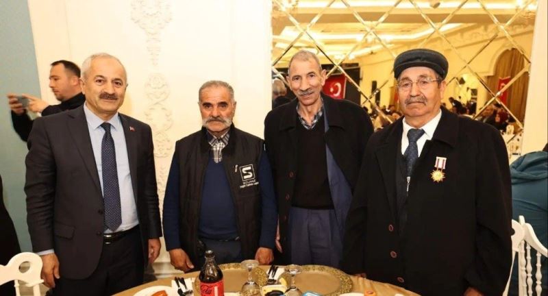 Şehit aileleri ve gaziler iftara konuk oldu