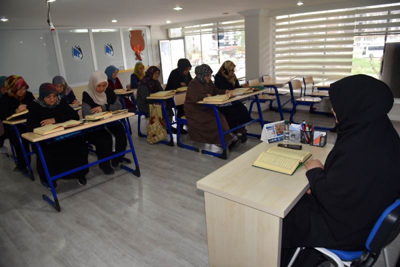 YENİMAHALLE LOKALİNDE KURAN’I KERİM KURSUNA YOĞUN İLGİ