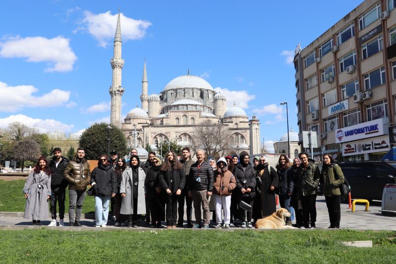 RAMAZAN’DA İSTANBUL’U KEŞFE ÇIKIYORLAR