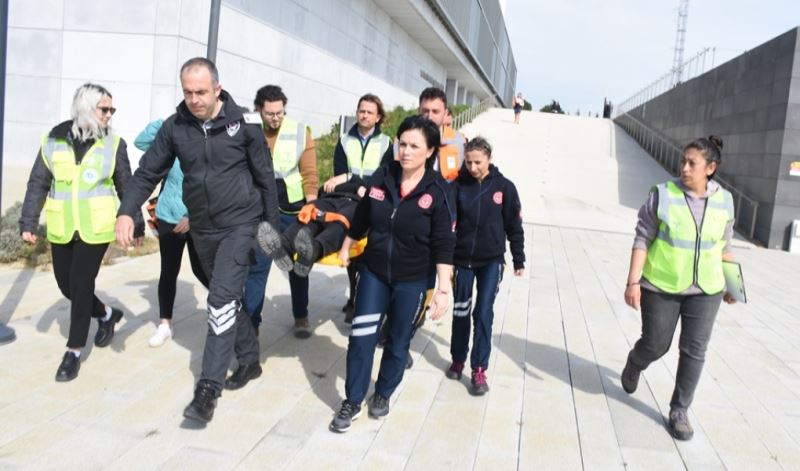 TEKİRDAĞ BÜYÜKŞEHİR BELEDİYESİ PERSONELİNDEN AFET ACİL DURUM TATBİKATI
