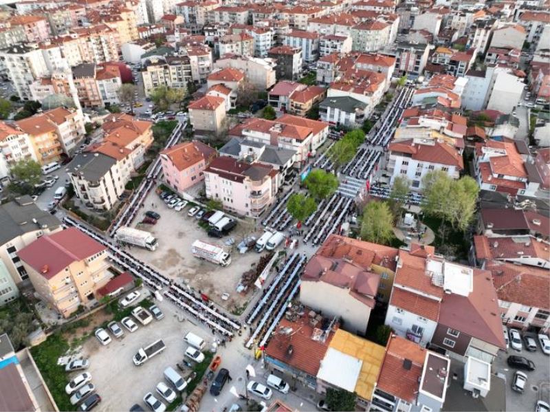 Binlerce Kişi Orucunu Akkonak Mahallesi