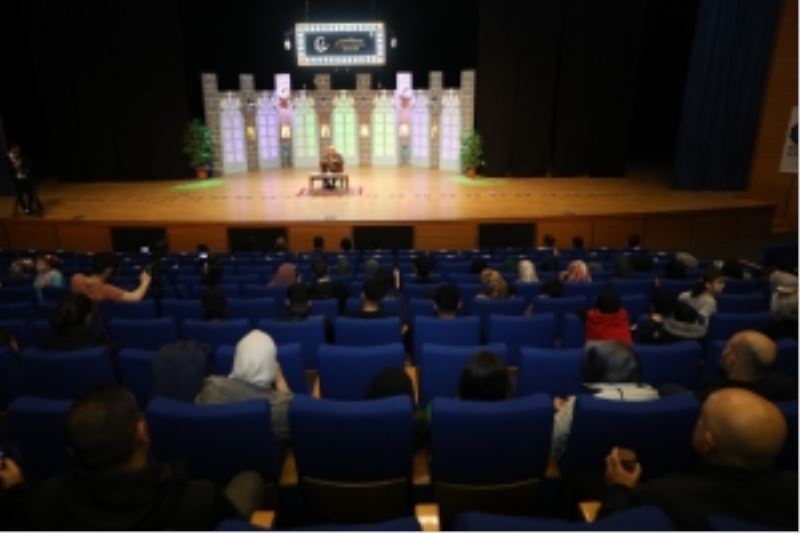 Yazar Vehbi Vakkasoğlu Diyarbakırlılarla buluştu