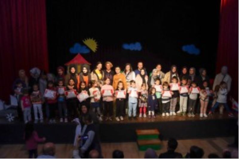 DRAMA KURSUNUN MİNİKLERİ BEĞENİ TOPLADI
