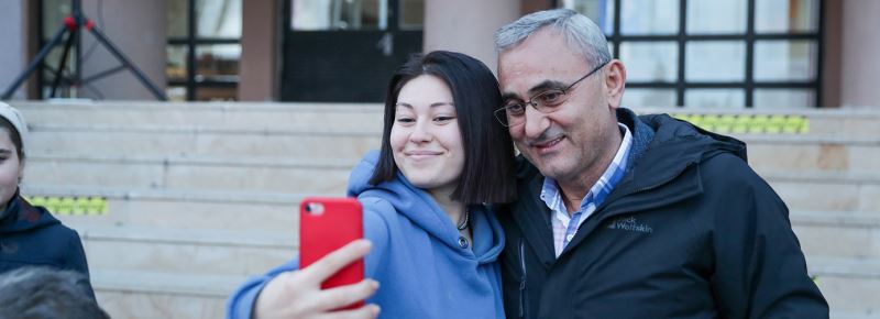İFTAR SOFRALARININ BEREKETİNİ MAHALLELERİMİZDE YAŞIYORUZ
