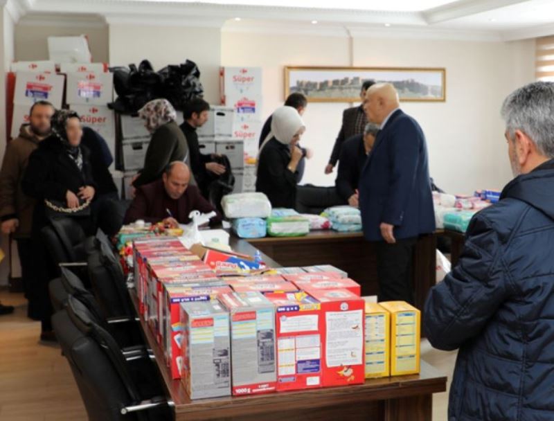 BELEDİYEMİZİN DEPREMZEDELERE DESTEĞİ SÜRÜYOR
