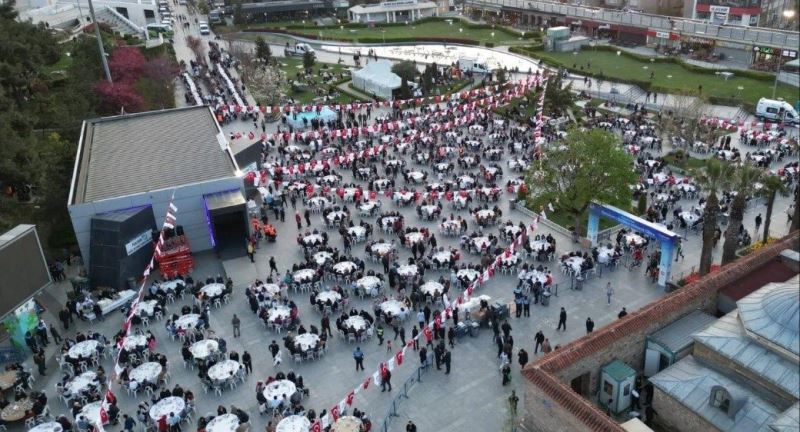 Gebze’de On Binleri Buluşturan İftar Programı