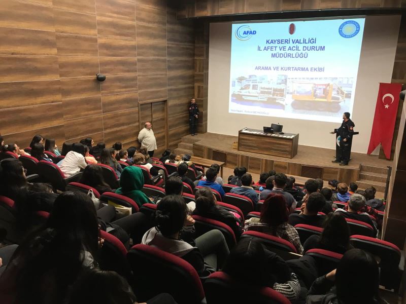 Büyükşehir KAYMEK Değer Gençlik’te ‘Afet Bilinci ve İlk 72 Saat’ Semineri
