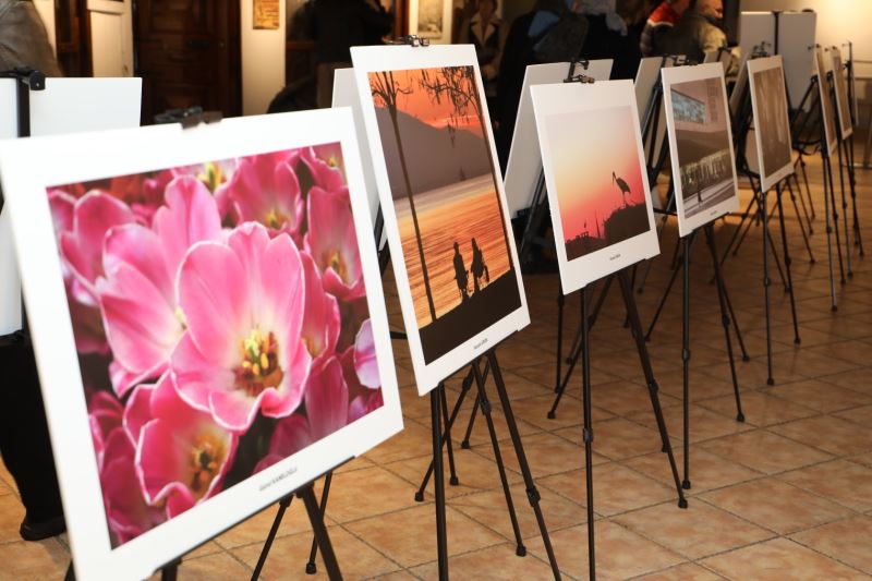 BAHAR BULUŞMALARI SANAT GALERİSİNDE İZMİTLİLERİ BEKLİYOR