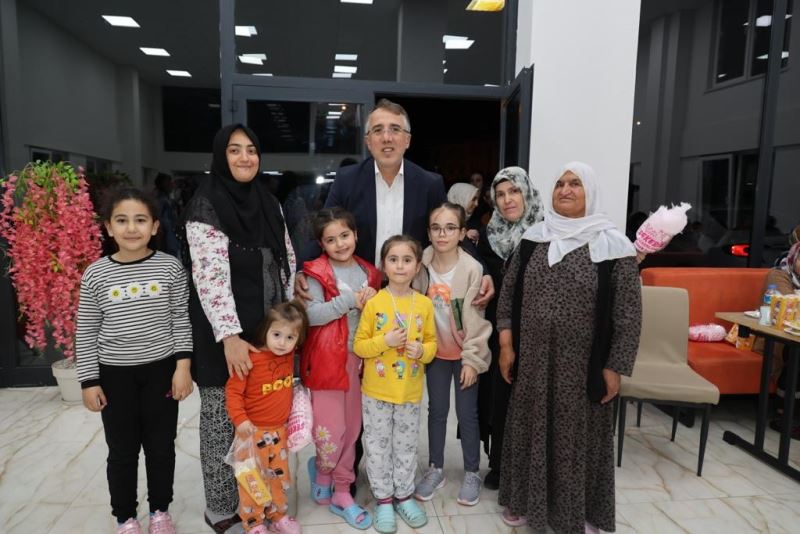 Başkan Savran, Depremzedelerle İftar Sofrasında Buluştu