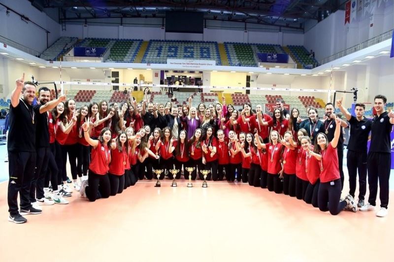 Nilüfer’in gençlerinden 4 şampiyonluk