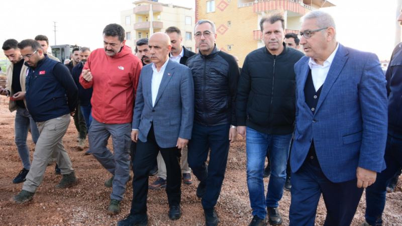 Başkan Güngör, Şiddetli Fırtınanın Vurduğu Pazarcık’ı Ziyaret Etti