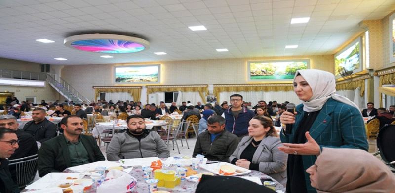 BAŞKAN ÇAKMAK ÇALIŞANLARLA İFTAR YEMEĞİNDE BİR ARAYA GELDİ