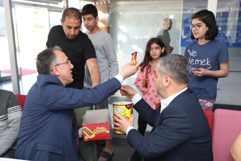 Belediye Başkanı Savran, Nevşehir’de Misafir Edilen Depremzedelerle Bayramlaştı