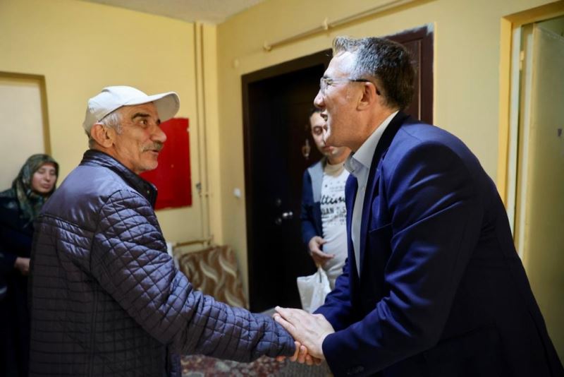 Başkan Savran’dan Çat Kapı Bayram Ziyaretleri