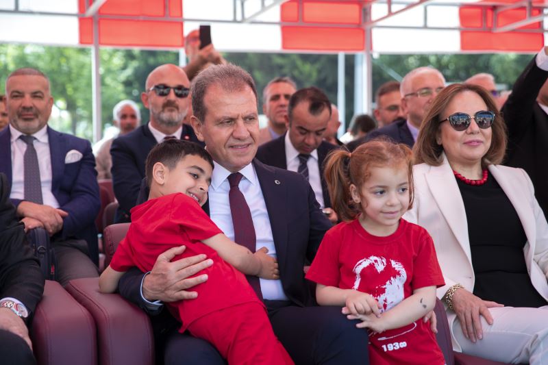 Başkan Seçer, 23 Nisan Dolayısıyla Düzenlenen Törene Katıldı
