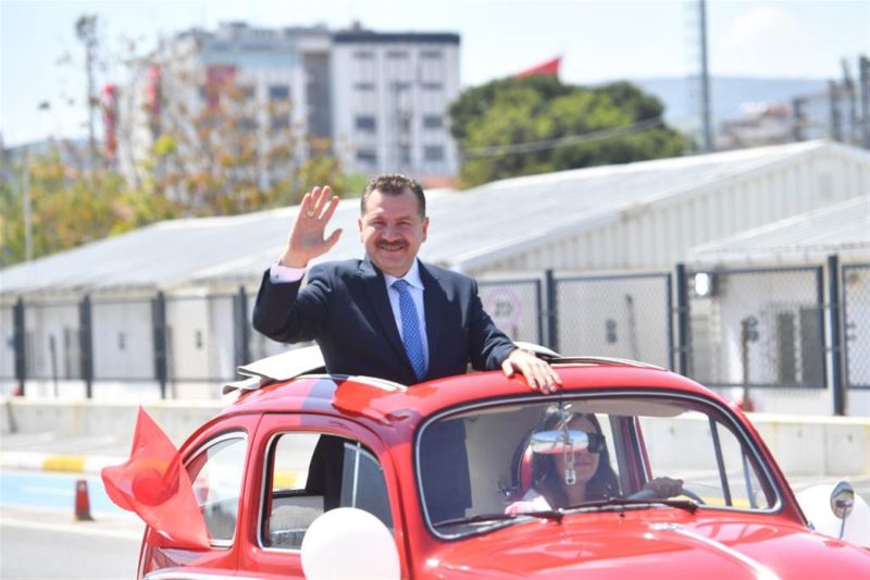 Başkan Yılmaz’dan Muhteşem 23 Nisan Korteji