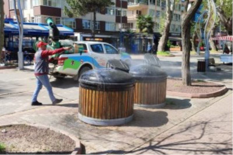 ÇÖP KONTEYNERLERİ VE MAZGALLAR İLAÇLANIYOR