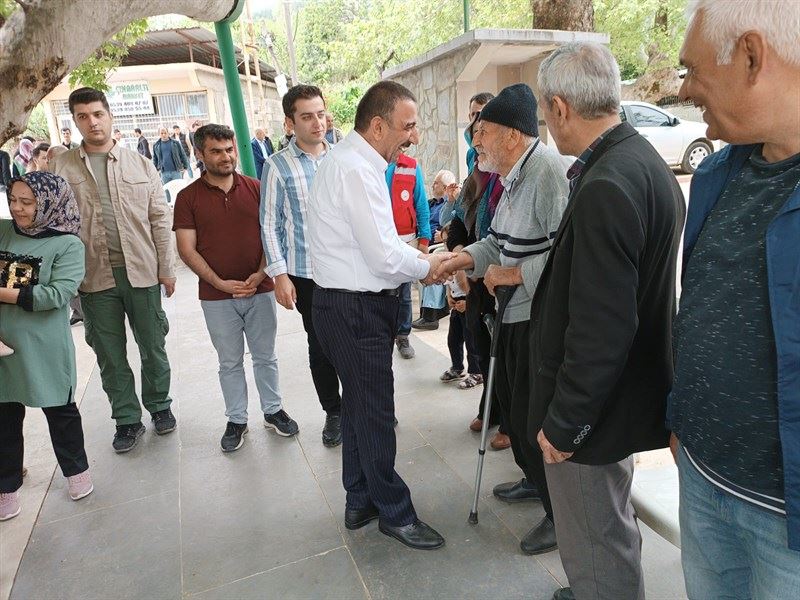 VALİ / BELEDİYE BAŞKAN V. HACIBEKTAŞOĞLU HATAY/KIRAKHAN’IN KÖYLERİNDE VATANDAŞLARI YALNIZ BIRAKMADI
