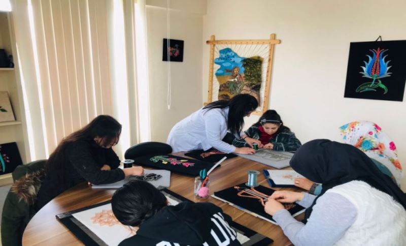 Çivi Ve Teller Şanlıurfalı Kadınların Ellerinde Sanata Dönüşüyor