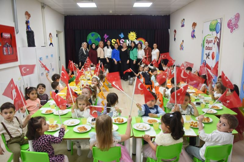 BOZÜYÜK BELEDİYESİ GÜNDÜZ ÇOCUK OYUN VE BAKIMEVİ’NİN  MİNİK ÖĞRENCİLERİ BAYRAMLARINI COŞKUYLA KUTLADI