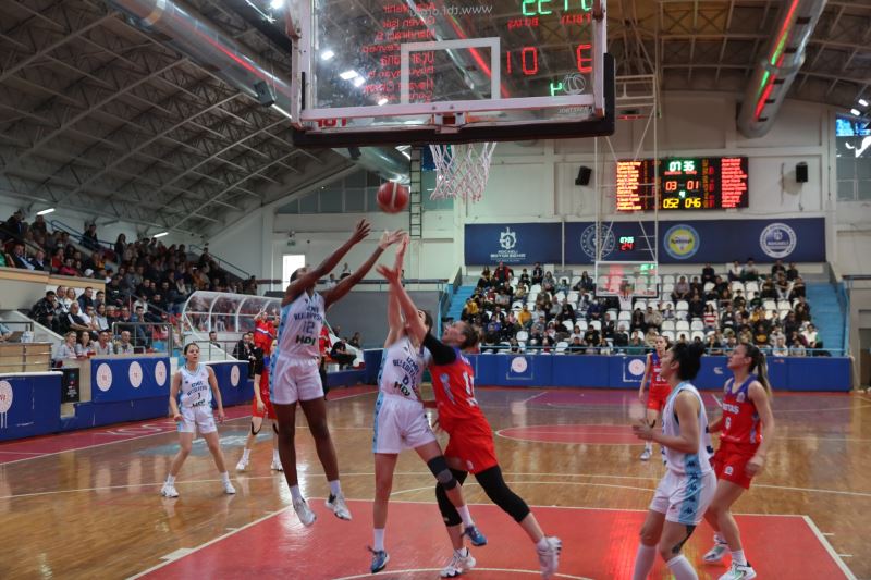 İZMİTLİ PERİLER FİNALE DOĞRU GİDİYOR “69-54”