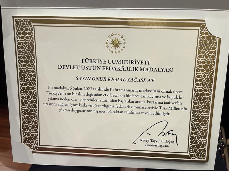 BİLECİK BELEDİYESİ İTFAİYE ÇALIŞANLARINA DEVLET ÜSTÜN MADALYASI  VERİLDİ