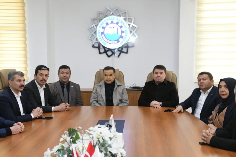 BELEDİYE BAŞKANI DR. EVREN DİNÇER VE AK PARTİ MİLLETVEKİLİ ADAYLARINDAN OSB’YE ZİYARET
