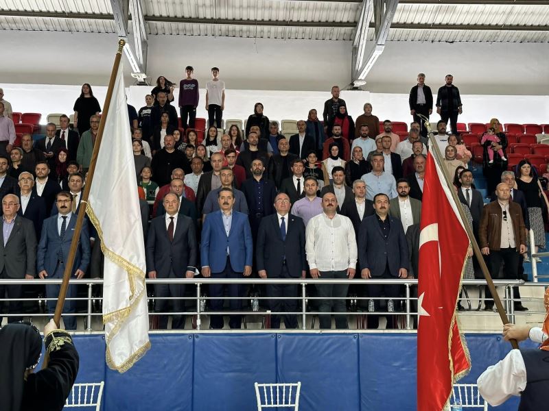 BAŞKAN ELÇİN HALKOYUNLARI GRUP MÜSABAKALARINA KATILDI