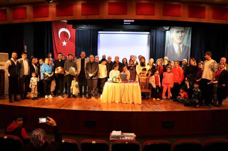 Depremin Psikolojik etkilerini azaltma konulu konferans ilgi gördü