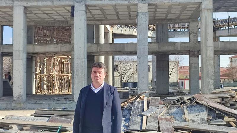 BELEDİYE BAŞKANI DR. EVREN DİNÇER YAPIMI DEVAM EDEN SELÇUKLU KÜLLİYESİNDE İNCELEMELERDE BULUNDU