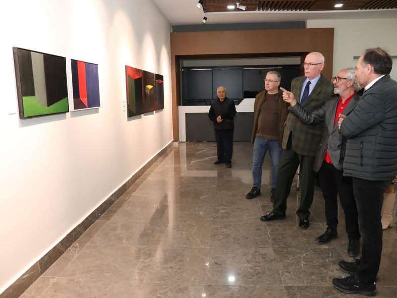 HÜSNÜ DOKAK RESİM SERGİSİ SANATSEVERLERDEN TAM NOT ALDI