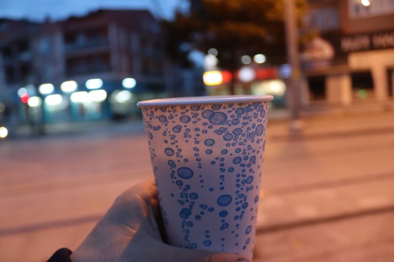İZMİT BELEDİYESİ SICAK ÇORBA HİZMETİYLE İFTARDA DA VATANDAŞLARIN YANINDA