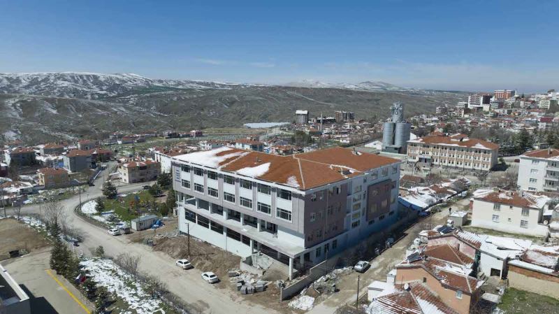BAŞKENTTE AİLE YAŞAM MERKEZLERİNİN SAYISI ARTIYOR: HAYMANA AİLE YAŞAM MERKEZİ İNŞAATINDA SONA GELİNDİ